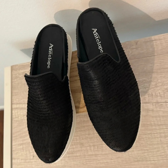 Antelope Sail Away Black Textured Slip On Shoes Leather Boho  Size 39 US 8 - Picture 4 of 9